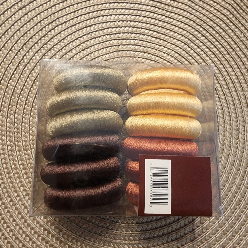 Set Of 12 Napkin Rings Yarn Wrap